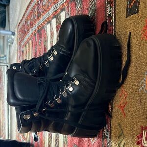 Forever 21 Faux Leather Platform Boots sz6